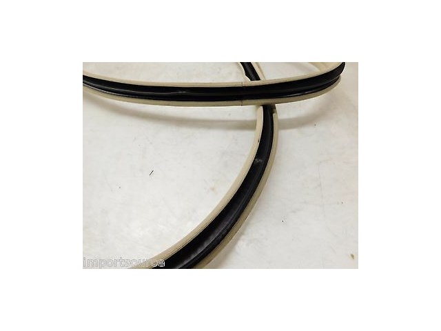 2007-2009 MERCEDES S550 W221 OEM RIGHT REAR PASSENGER DOOR WEATHER STRIP SEAL