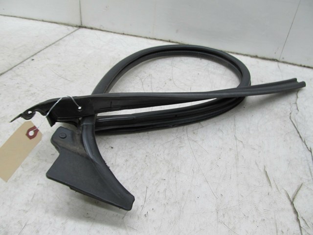 2003-2007 CHEVY SILVERADO OEM RIGHT REAR DOOR WEATHER STRIP 