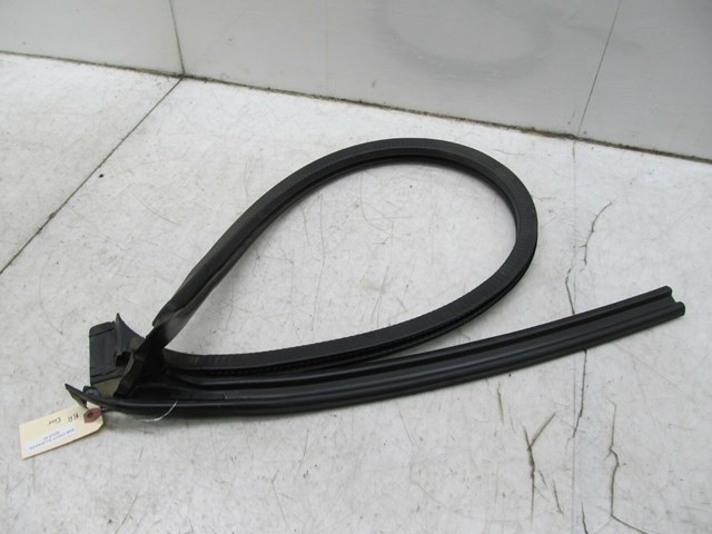 2003-2007 CHEVY SILVERADO OEM RIGHT REAR DOOR WEATHER STRIP 