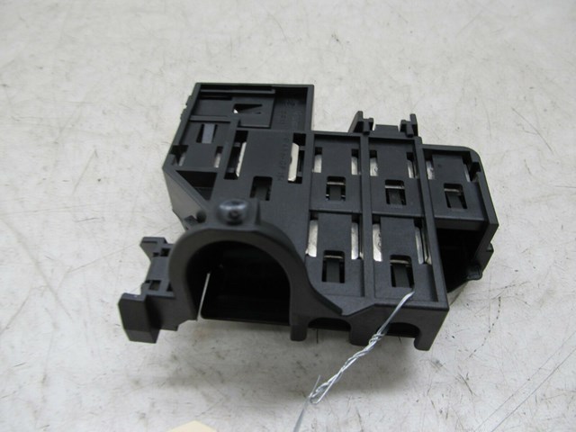 2005-2008 AUDI A6 C6 OEM POWER JUNCTION BOX