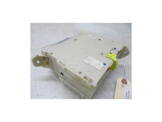  2006-2010 LEXUS IS250 XE20 OEM  RIGHT RELAY FUSE JUNCTION BOX BLOCK  82730-5304