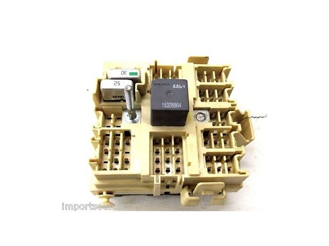 2002-2006 CADILLAC ESCALADE OEM LEFT FRONT UNDER DASH JUNCTION BOX 