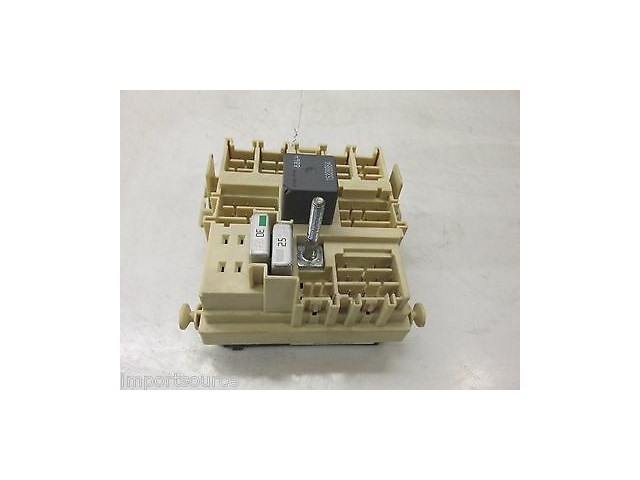 2002-2006 CADILLAC ESCALADE OEM LEFT FRONT UNDER DASH JUNCTION BOX 