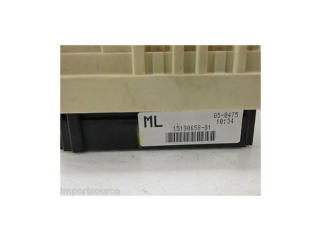 2002-2006 CADILLAC ESCALADE OEM LEFT FRONT UNDER DASH JUNCTION BOX 