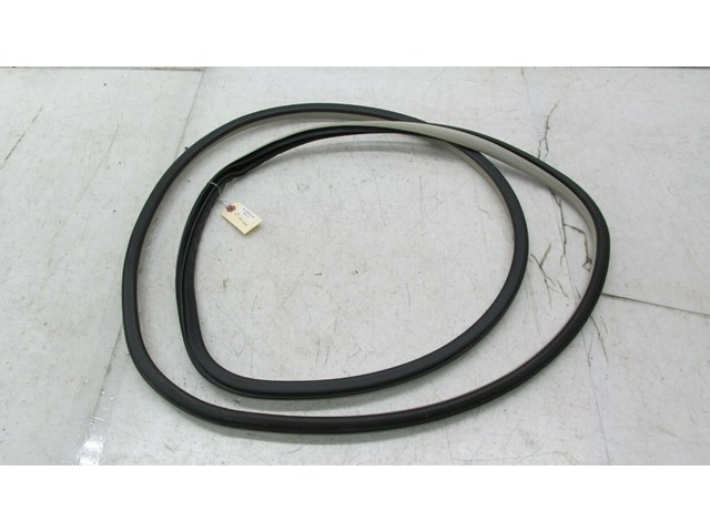 2011-2018 INFINITI M37 Q70 OEM LEFT FRONT DOOR ON BODY WEATHER STRIP SEAL   