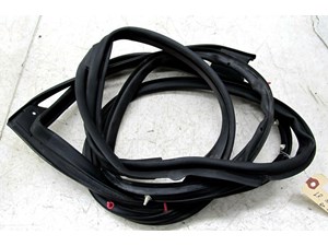 2009-2012 INFINITI FX35 OEM LEFT REAR ON DOOR WEATHER STRIP 