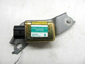 2004-2006 LEXUS RX330 XU30 OEM RIGHT REAR PASSENGER SRS CRASH SENSOR 89833-48010