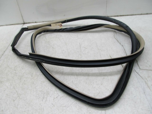  2004-2009 LEXUS RX350 RX330 OEM RIGHT REAR WEATHER STRIP SEAL 