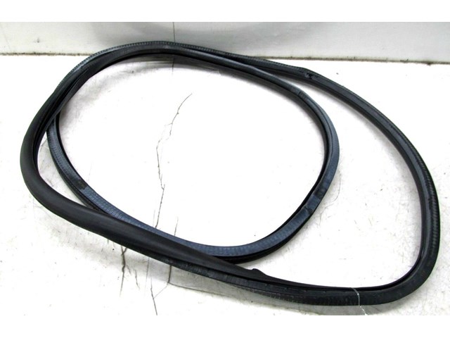 2005-2008 AUDI A6 C6 OEM RIGHT REAR DOOR WEATHER STRIP SEAL 