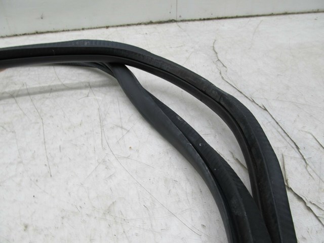 2005-2008 AUDI A6 C6 OEM LEFT REAR DOOR WEATHER STRIP SEAL 