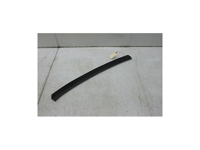 2004-2007 INFINITI QX56 OEM RIGHT REAR LOWER INNER DOOR WEATHER STRIP 