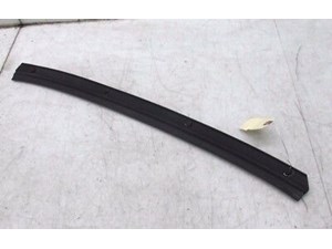 2004-2007 INFINITI QX56 OEM RIGHT REAR LOWER INNER DOOR WEATHER STRIP 