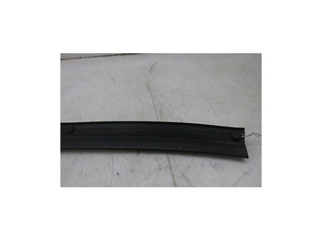 2004-2007 INFINITI QX56 OEM LEFT FRONT INNER LOWER DOOR WEATHER STRIP 