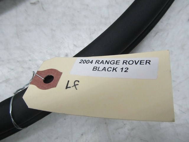 2003-2006 RANGE ROVER HSE OEM LEFT FRONT DOOR WEATHER STRIP 