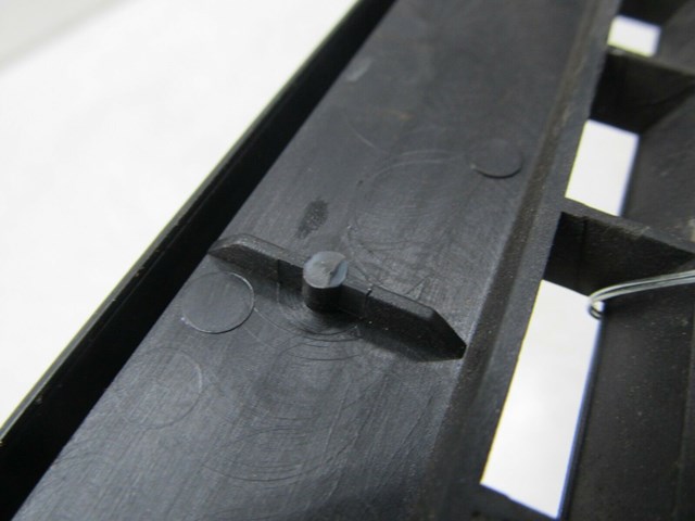 1985-1991 BMW 325i CABRIO E30 OEM REAR GRILLE TRIM 1932802