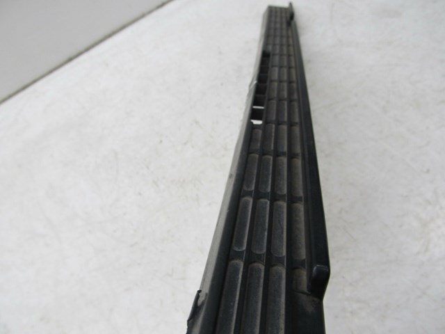 1985-1991 BMW 325i CABRIO E30 OEM REAR GRILLE TRIM 1932802