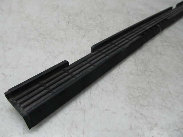 1985-1991 BMW 325i CABRIO E30 OEM REAR GRILLE TRIM 1932802