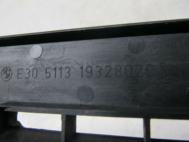 1985-1991 BMW 325i CABRIO E30 OEM REAR GRILLE TRIM 1932802