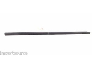 2006-2010 BMW X3 E83 OEM RIGHT FRONT PASS. EXTERIOR WINDOW WEATHER STRIP SEAL
