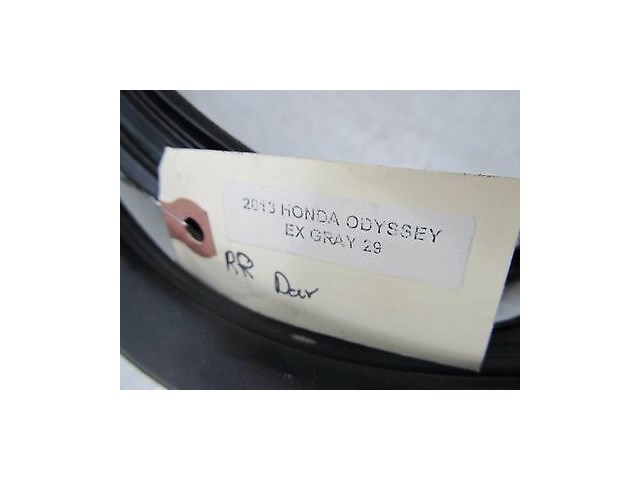 2011-2013 HONDA ODYSSEY OEM RIGHT REAR DOOR PASSENGER SIDE WEATHER STRIP 