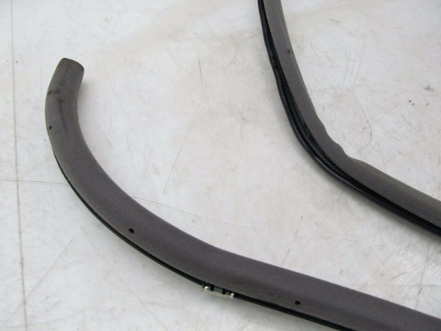 2007-2009 LEXUS LS460L XF40 OEM RIGHT FRONT PASS. DOOR WEATHER STRIP SEAL TRIM