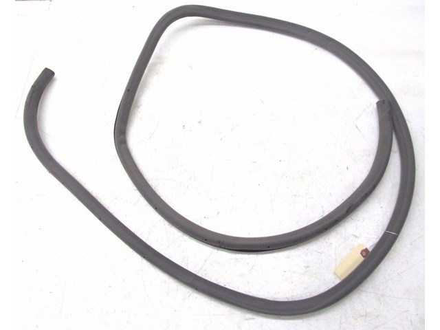 2007-2009 LEXUS LS460L XF40 OEM RIGHT FRONT PASS. DOOR WEATHER STRIP SEAL TRIM
