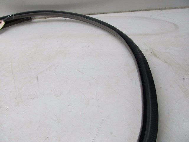 2007-2009 LEXUS LS460L XF40 OEM RIGHT FRONT PASS. DOOR WEATHER STRIP SEAL TRIM