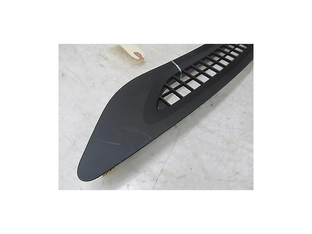 2010-2015 CADILLAC SRX OEM FRONT WINDSHIELD AIR VENT TRIM DEFROST GRILLE