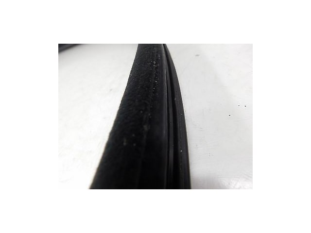 2004-2008 MASERATI QUATTROPORTE M139 OEM RIGHT FRONT PASS. DOOR WEATHER STRIP