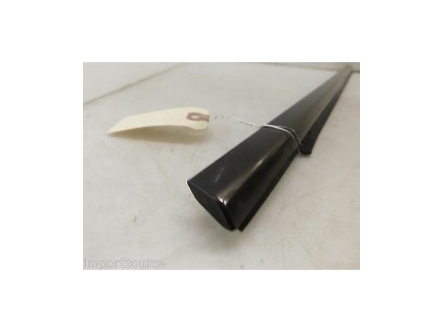 2003-2006 MERCEDES E320 W211 OEM LEFT FRONT DOOR WINDOW WEATHER STRIP MOLDING