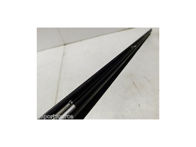 2003-2006 MERCEDES E320 W211 OEM LEFT FRONT DOOR WINDOW WEATHER STRIP MOLDING