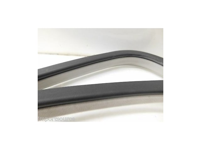 2007-2012 MERCEDES GL450 X164 OEM RIGHT FRONT PASSENGER DOOR WEATHER STRIP SEAL