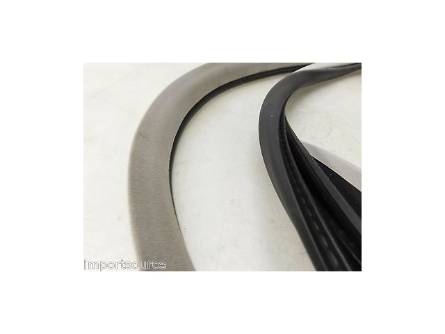 2007-2012 MERCEDES GL450 X164 OEM RIGHT FRONT PASSENGER DOOR WEATHER STRIP SEAL