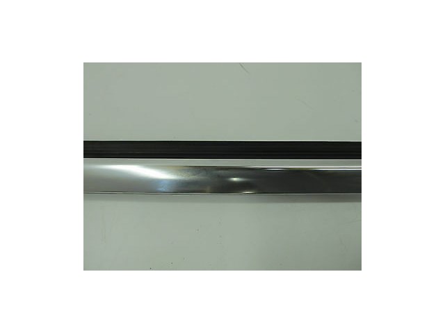 2006-2009 MERCEDES R350 W251 OEM LEFT REAR QUARTER WINDOW WEATHER STRIP TRIM