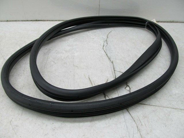 2013-2017 MAZDA 6 OEM RIGHT REAR DOOR ON BODY WEATHER STRIP SEAL 