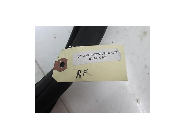 2008-2013 VOLKSWAGEN GTI MK6 OEM RIGHT FRONT DOOR WEATHER STRIP