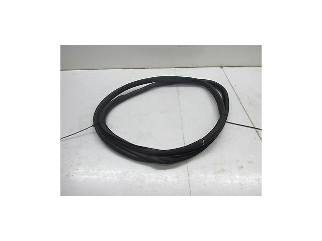 2008-2013 VOLKSWAGEN GTI MK6 OEM RIGHT FRONT DOOR WEATHER STRIP