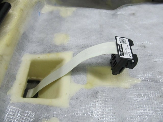 2010-2014 SUBARU IMPREZA OEM RIGHT FRONT PASSENGER LOWER SEAT CUSHION BLACK