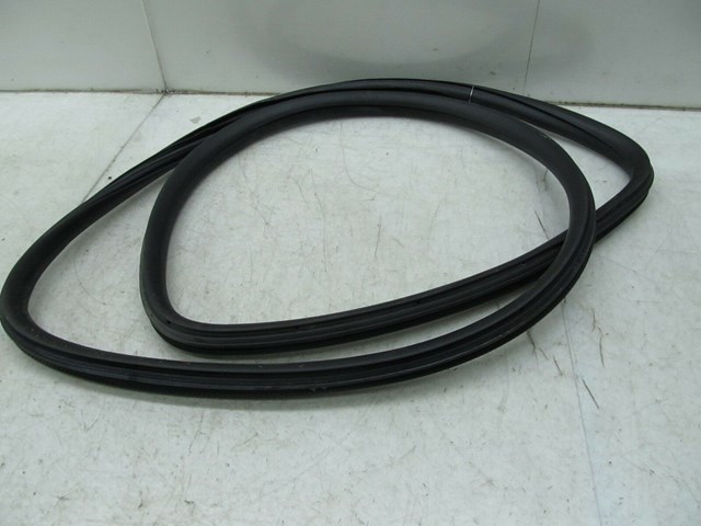  2013-2017 CHEVY TRAVERSE OEM LEFT REAR WEATHER STRIP
