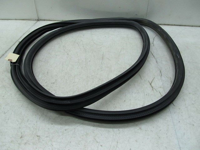  2013-2017 CHEVY TRAVERSE OEM LEFT REAR WEATHER STRIP
