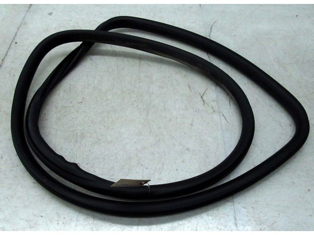 2013-2017 CHEVY TRAVERSE OEM RIGHT REAR WEATHER STRIP