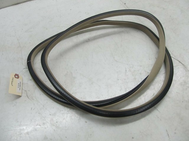2007-2010 BMW 328xi E90 OEM SUNROOF WEATHER STRIP 