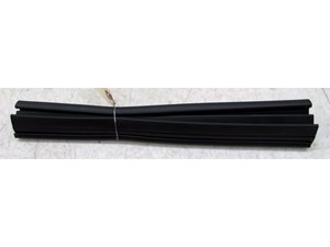   2001-2006 LEXUS LS430 OEM FRONT TOP OVERHEAD SUNROOF WEATHER STRIP SEAL