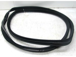 2007-2012 MERCEDES GL450 X164 OEM RIGHT REAR DOOR WEATHER STRIP 