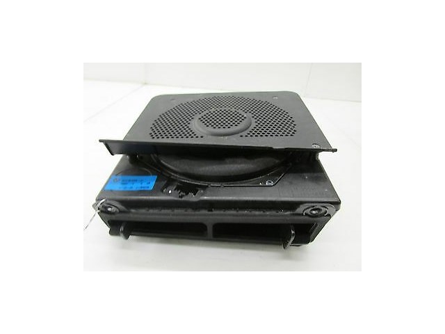 2006-2007 BMW 530XI WAGON E61 OEM RIGHT FRONT UNDER SEAT SUBWOOFER SPEAKER