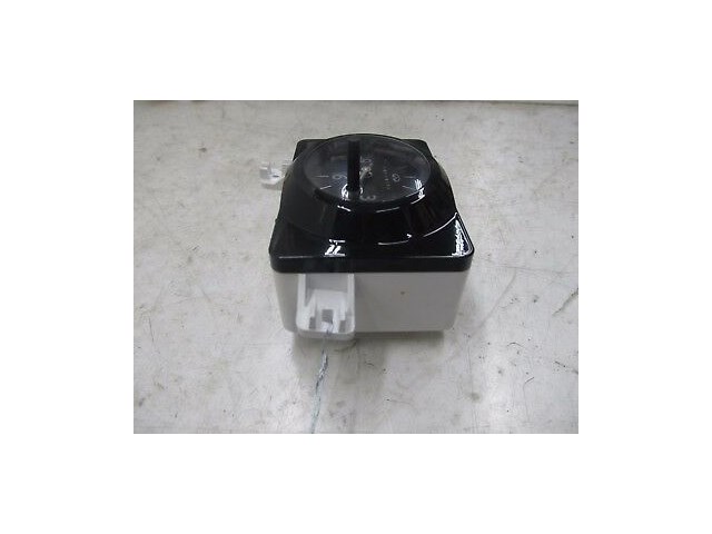 2004-2007 INFINITI QX56 OEM FRONT CENTER ANALOG TIME CLOCK 