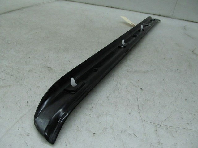 2005-2009 SAAB 9-5 OEM LEFT FRONT DOOR SILL TRIM 4562906