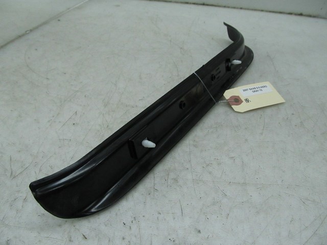 2005-2009 SAAB 9-5 OEM RIGHT REAR DOOR SILL TRIM 4562922