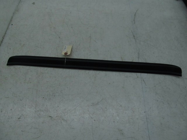 2005-2009 SAAB 9-5 OEM RIGHT FRONT DOOR SILL TRIM 4562906