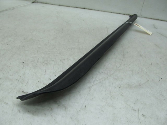 2005-2009 SAAB 9-5 OEM RIGHT FRONT DOOR SILL TRIM 4562906